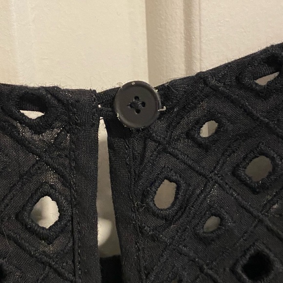 Rebecca Taylor Black Short Sleeve Eyelet Cropped Blouse Top Size 6 NWT - Picture 13 of 15